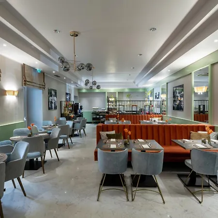 Leonardo Boutique Monti 4* روما