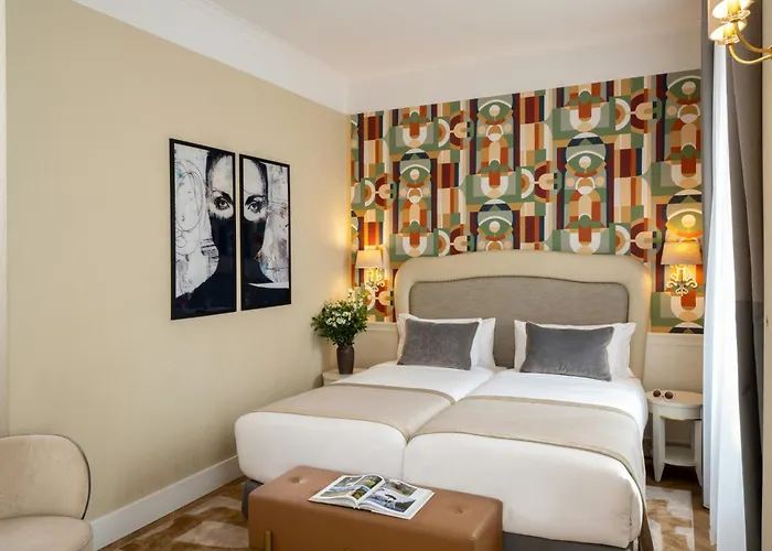 Leonardo Boutique Monti