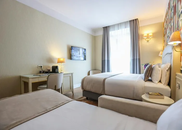 Leonardo Boutique Monti