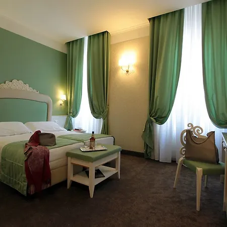 Leonardo Boutique Monti Отель