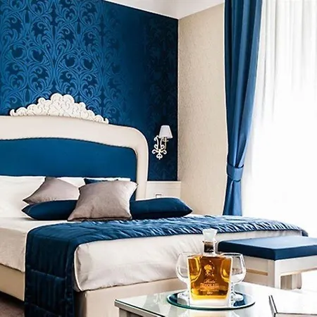 Leonardo Boutique Monti 4*