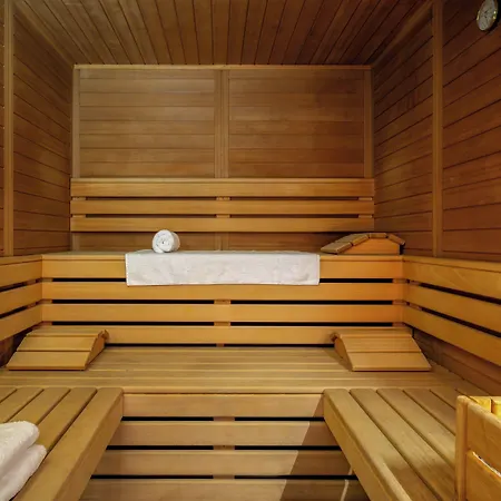 Leonardo Boutique Monti Hotel 4*