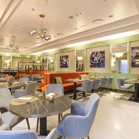 Leonardo Boutique Monti Rome