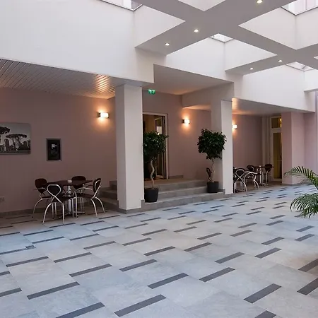 Leonardo Boutique Monti 4*