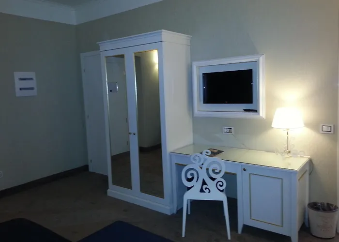 Leonardo Boutique Monti Roma