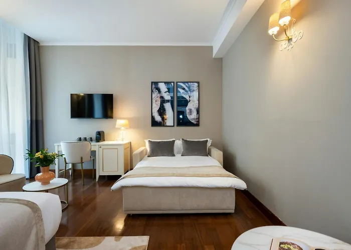 Leonardo Boutique Monti Hotel