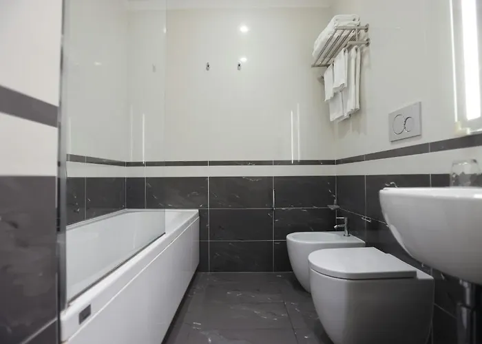 Leonardo Boutique Monti 4*