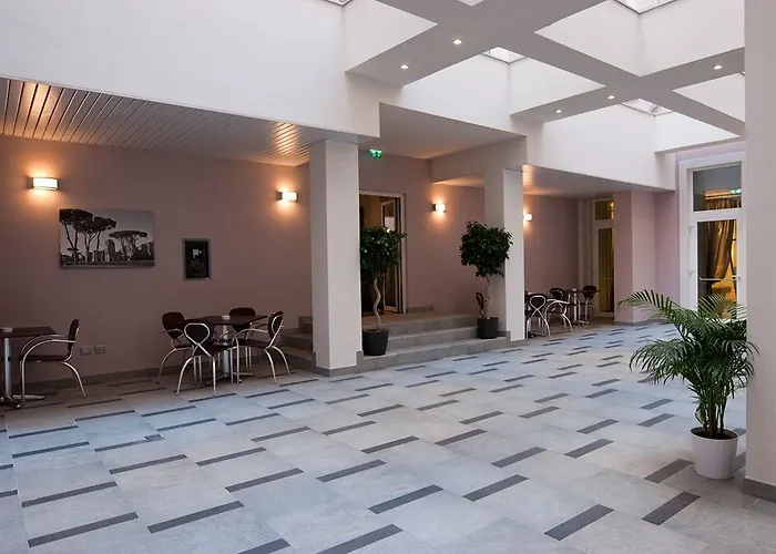 Leonardo Boutique Monti 4*