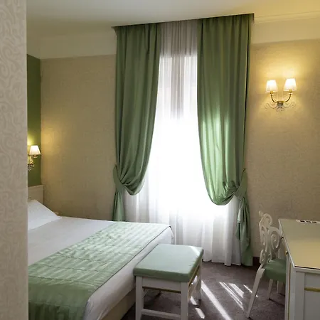 Leonardo Boutique Monti Rzym