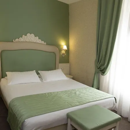 Hotel Leonardo Boutique Monti 4*